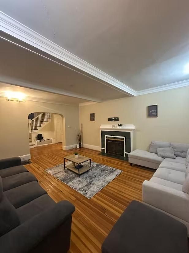Homestay -no65- Fancy In A House - Steps To College & Line At Brighton Boston