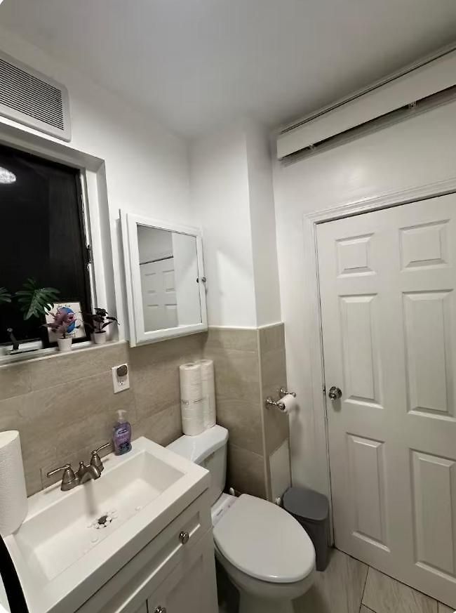 Homestay -no3a- Private In A Cozy - Steps To T Orange Line & Medical Center - South End Near Downtown