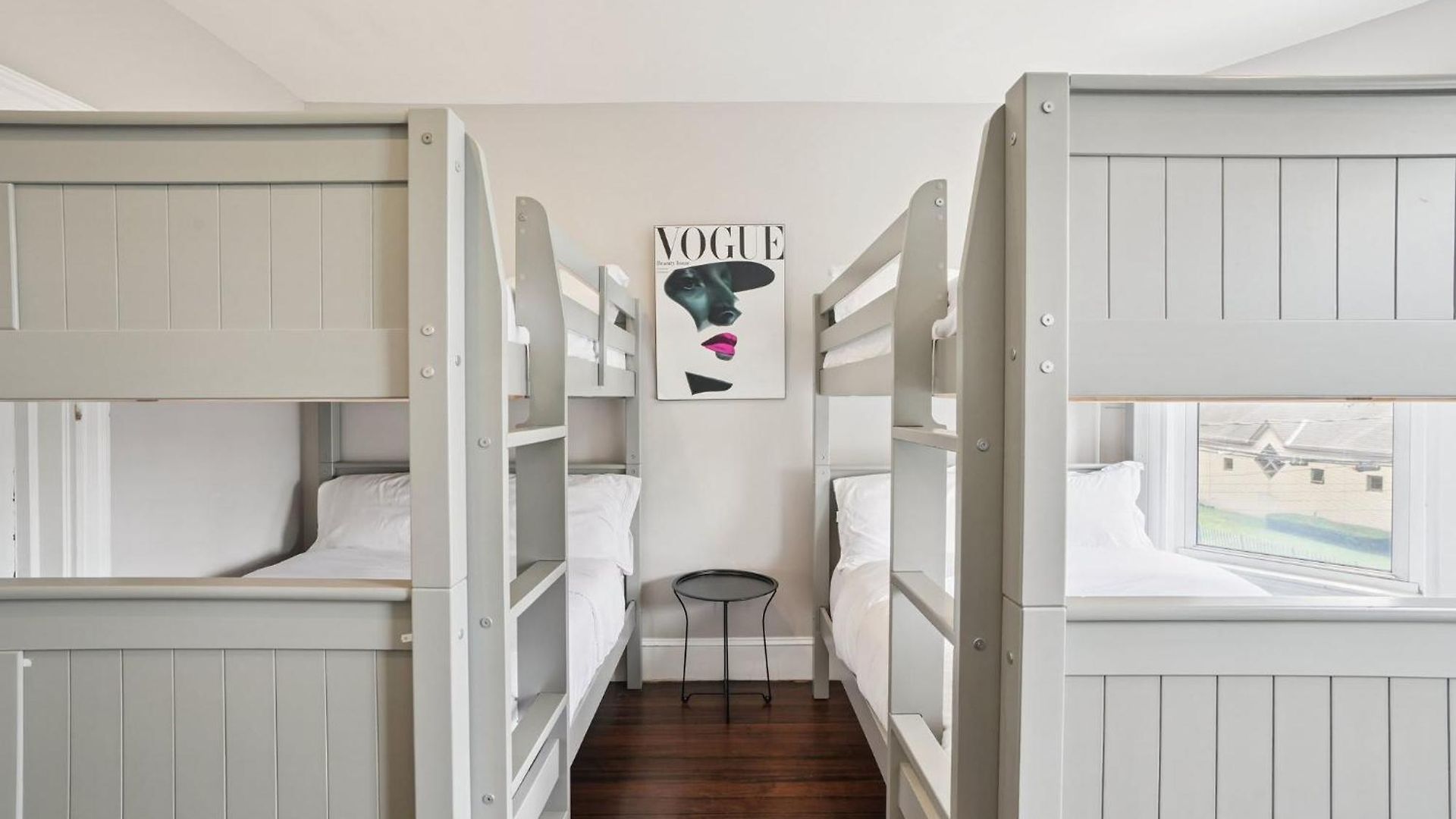 Contemporary Duplex Near The T Holiday home Boston