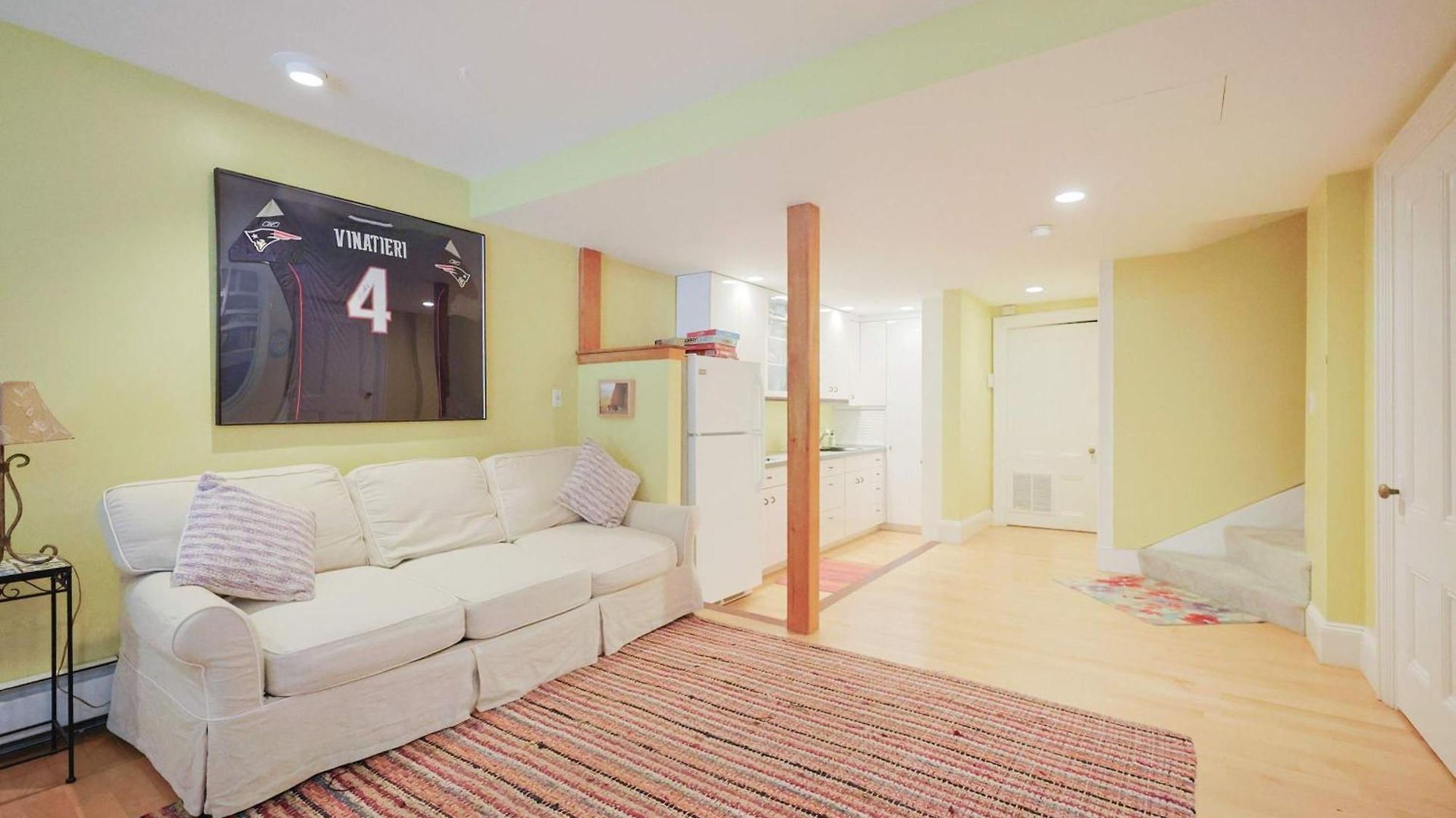 Brownstone Stay, Includes Parking Holiday home *