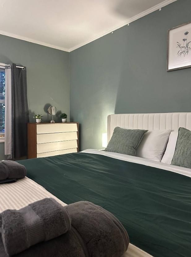 -no66- Fancy In A House - 2 Beds - Steps To College & Line At Brighton Guest house Boston