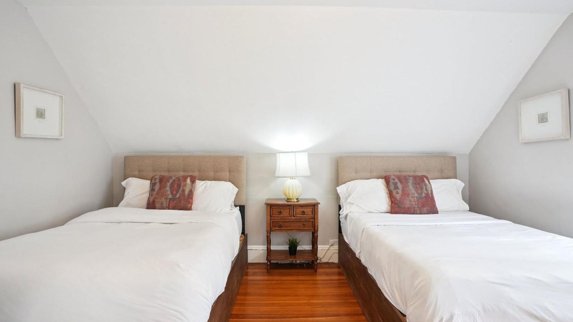 Holiday home Contemporary Duplex Near The T Boston