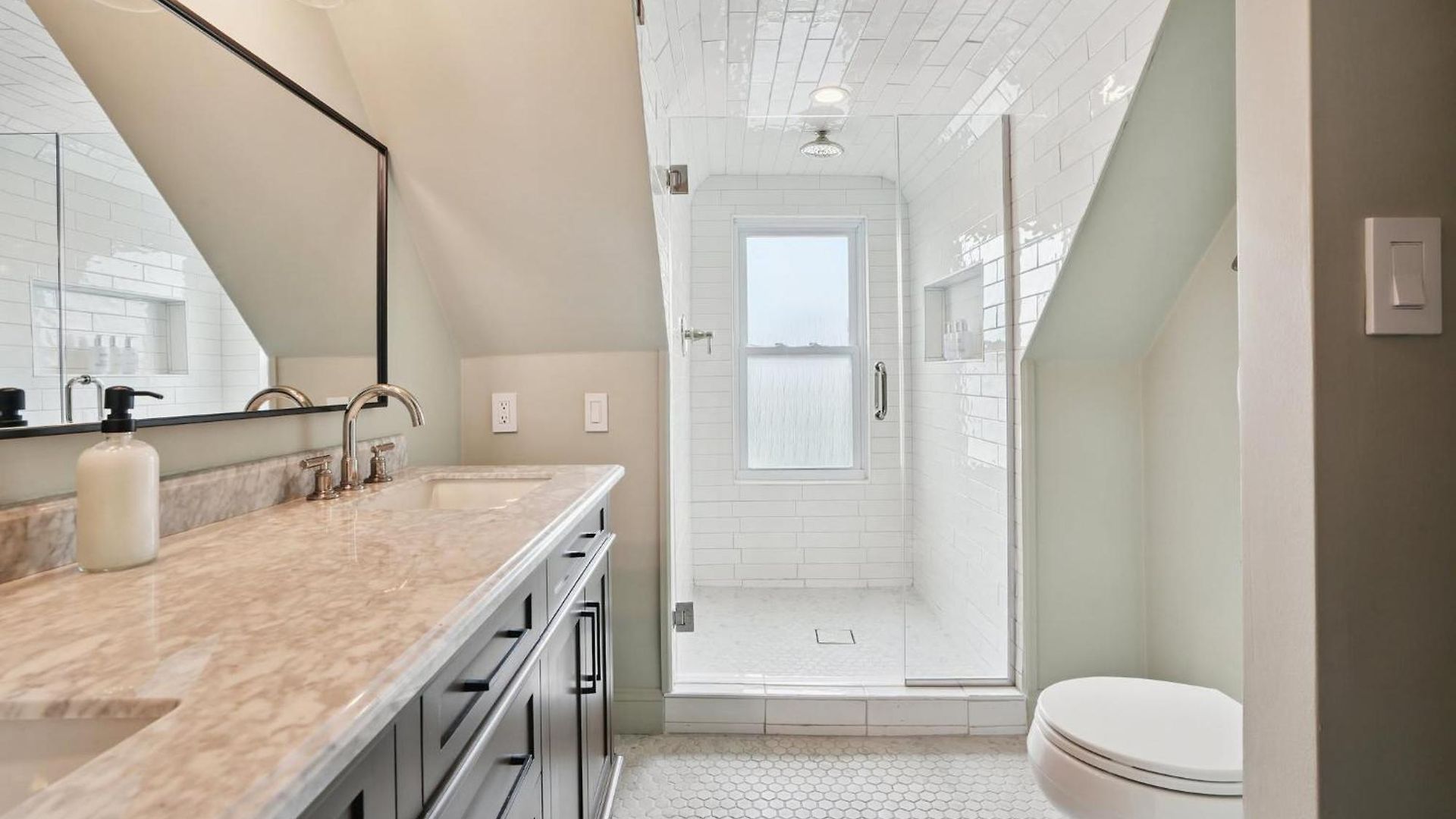 Holiday home Contemporary Duplex Near The T *