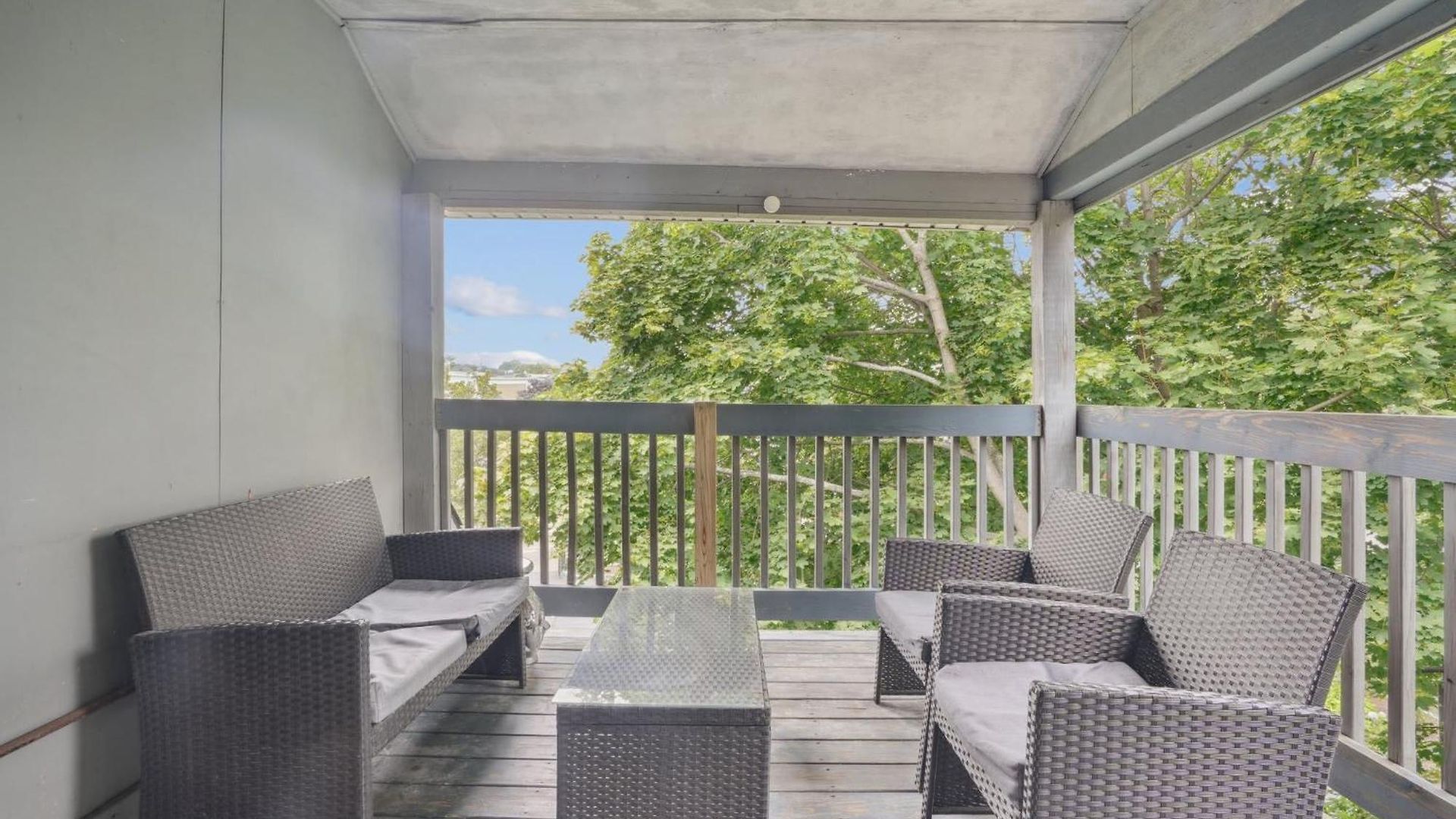 Contemporary Duplex Near The T Boston