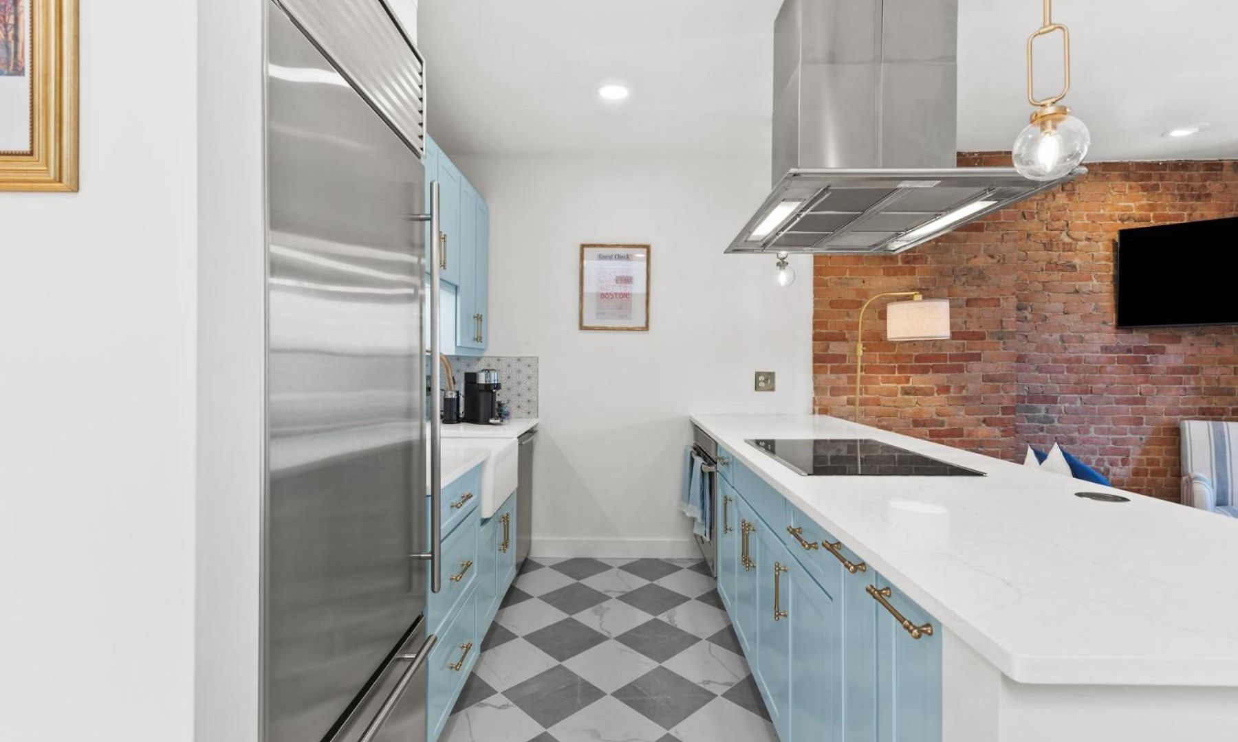 South End Furnished 2 Bedroom Walk To Copley, Prudential, Commons, Mgh, Public Gardens, Public Library *