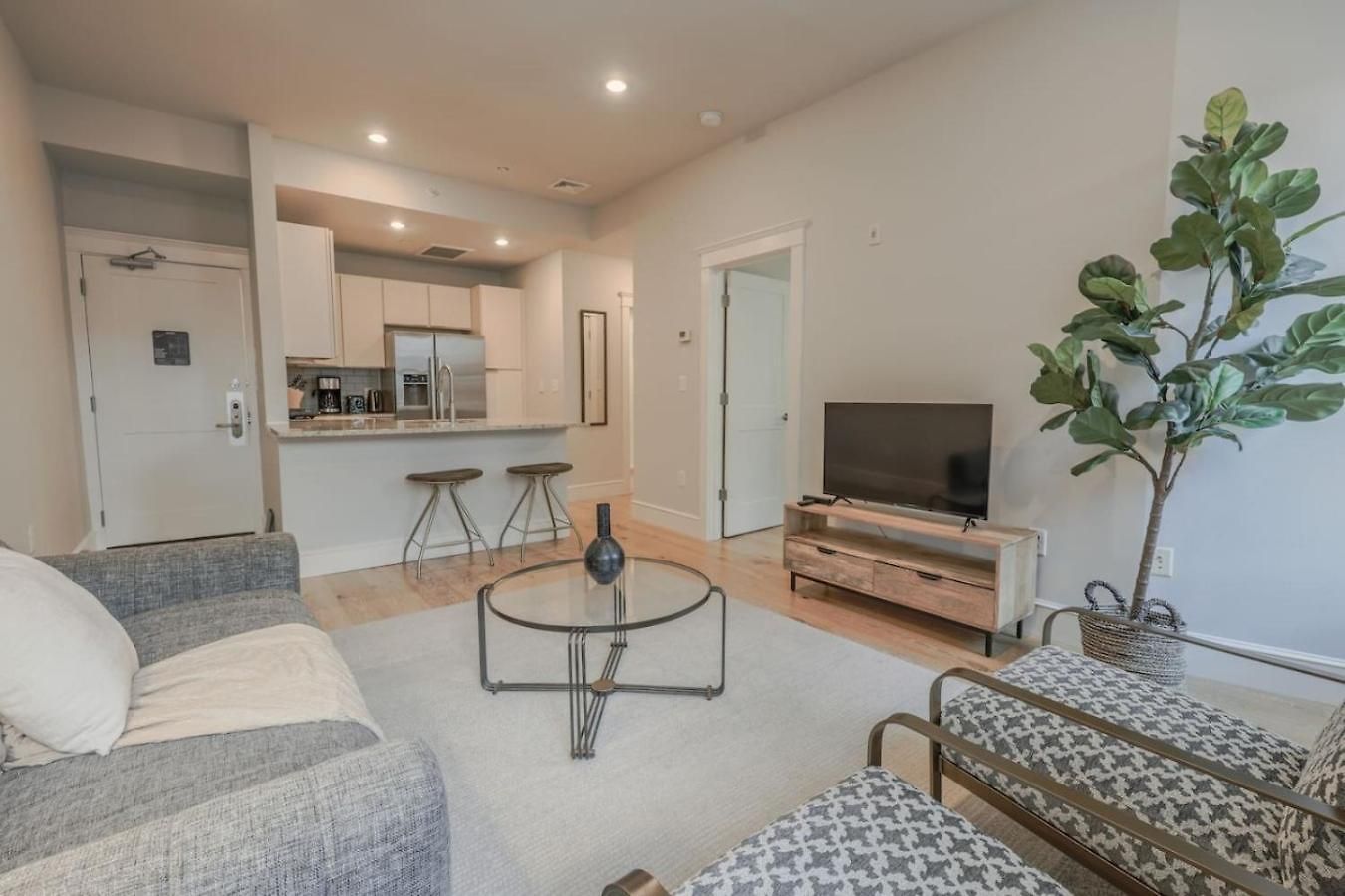 Stylish 1br Newbury St *