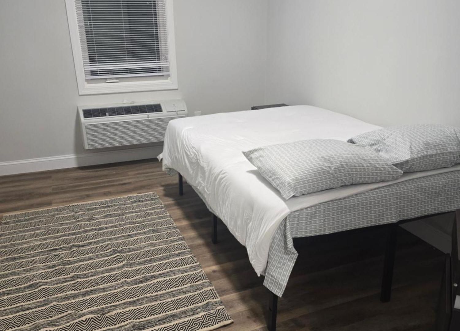 Apartment Warren Clifford *
