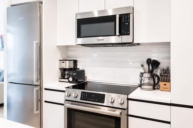 Bright Seaport Walk To Waterfront Dining Apartment *