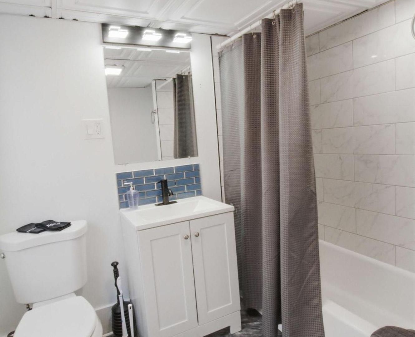 2br Near Airport Public Transit To Downtown Apartment Boston