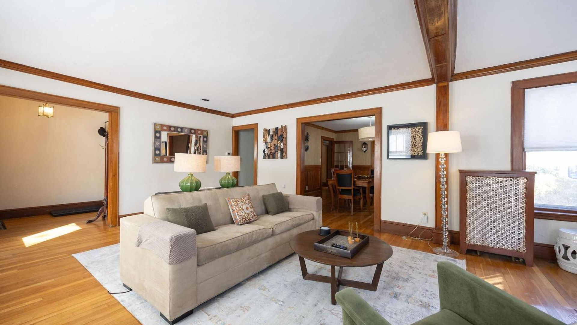 Walk To T, Jamaica Pond, Dining & Whole Foods * Boston