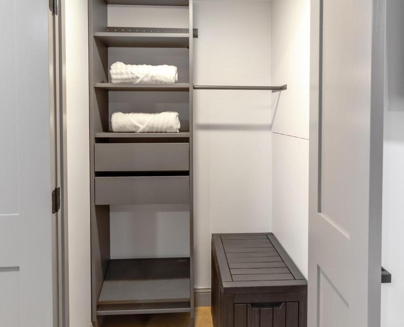 North End 2br Prime Location Apartment