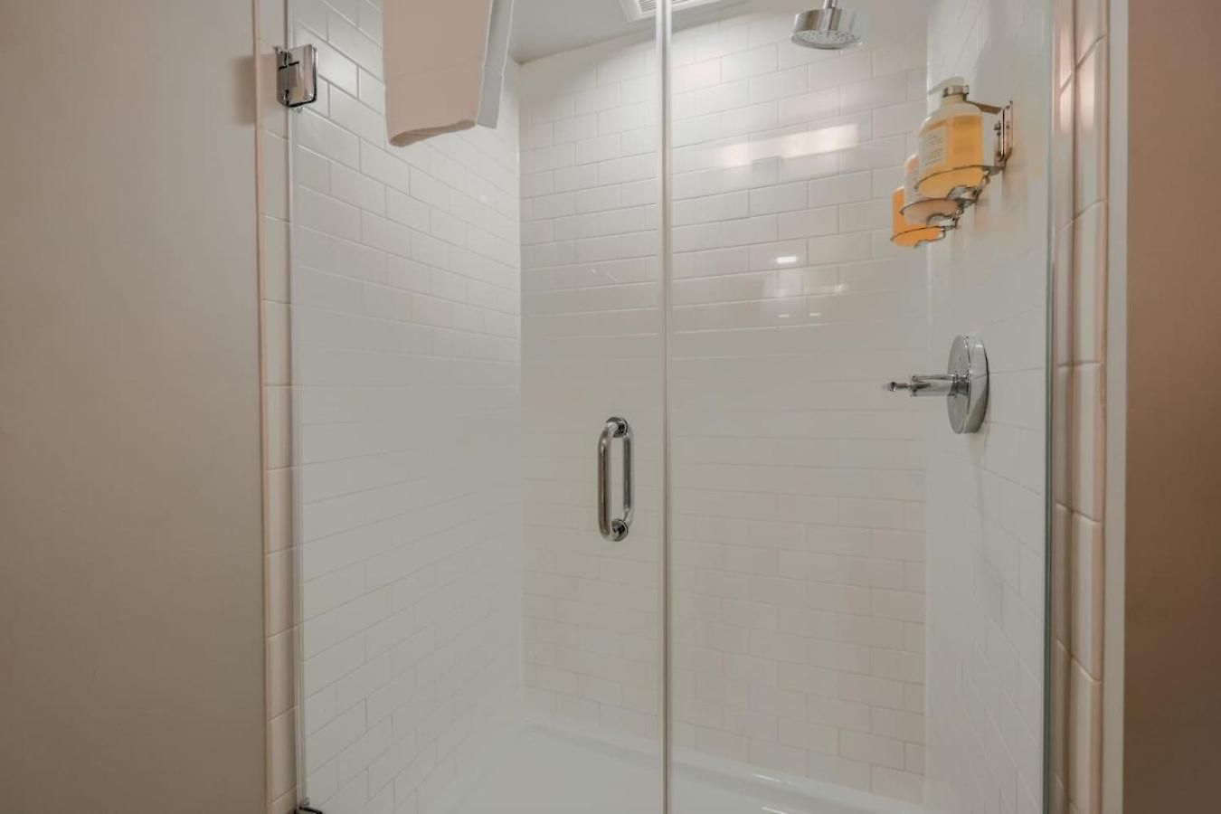 Apartment Stylish 1br Newbury St Boston
