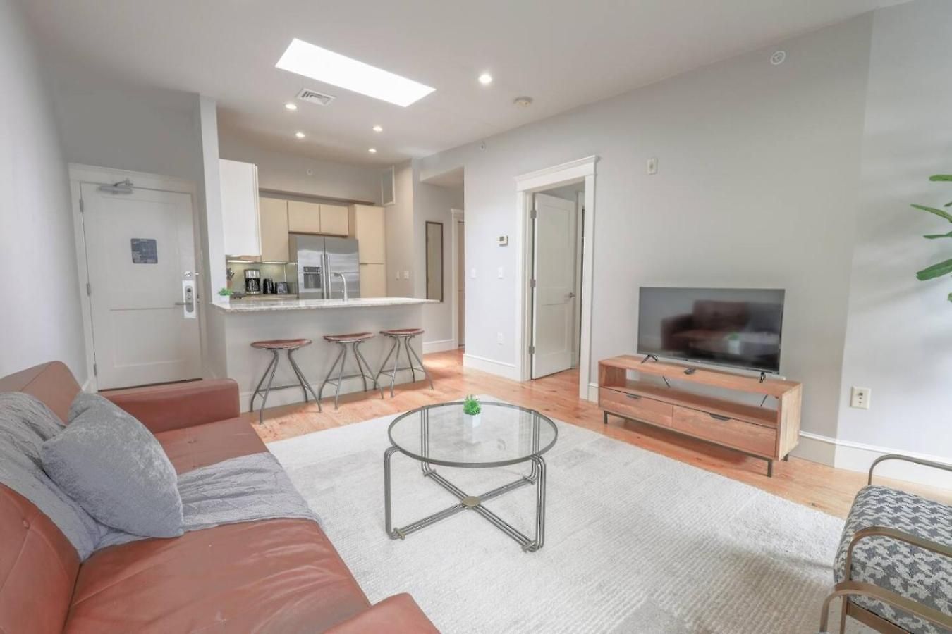 Classic Back Bay 1br On Newbury Street Apartment *