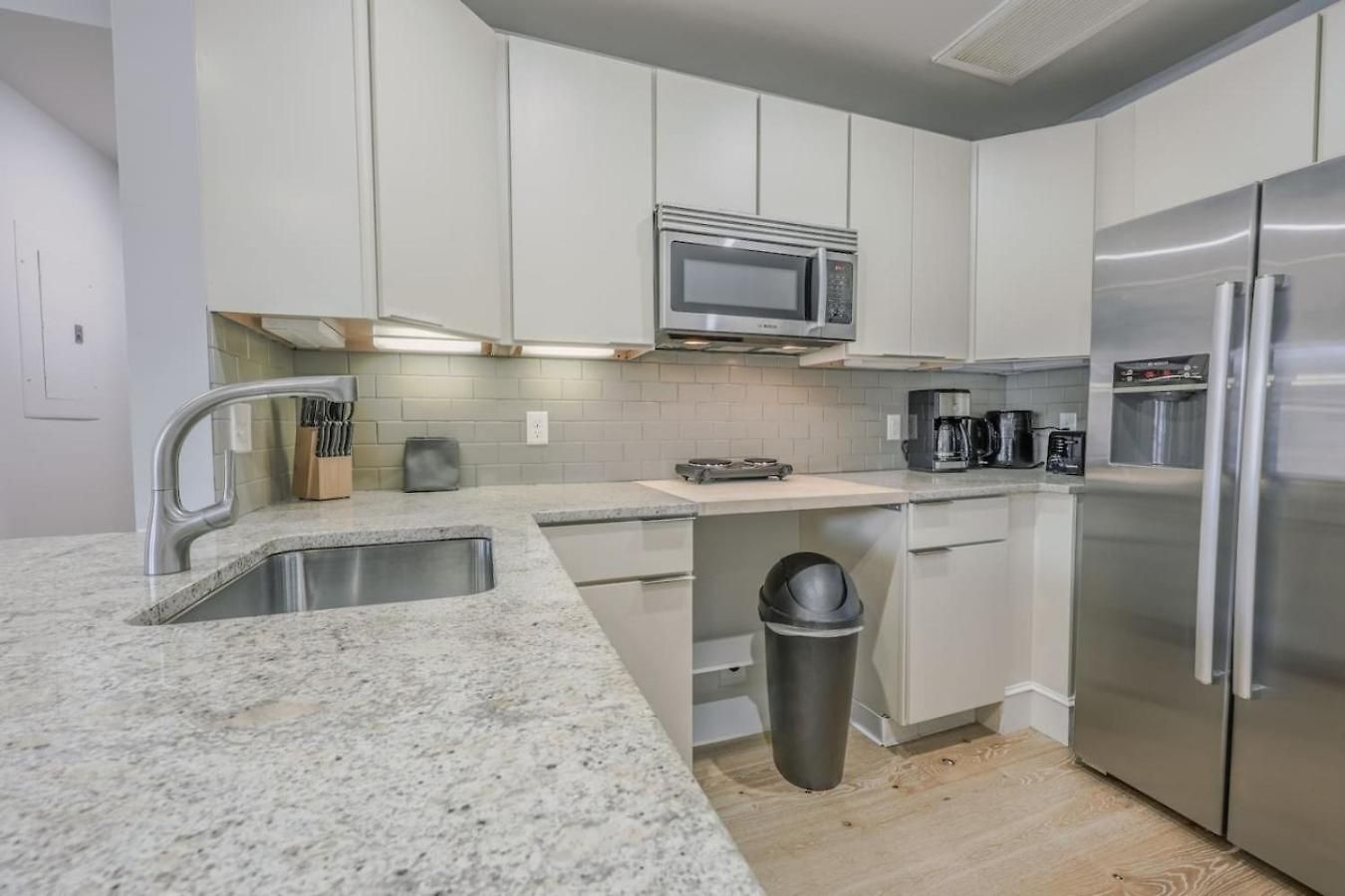 Prime Location Newbury Street 1br Apartment Boston