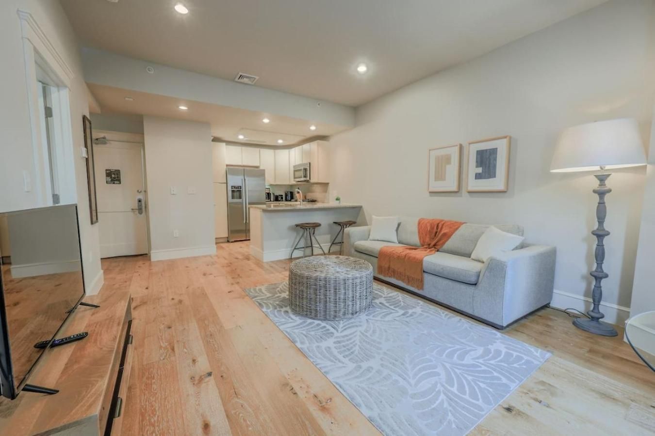 Modern 1bed 1bath In Back Bay Boston