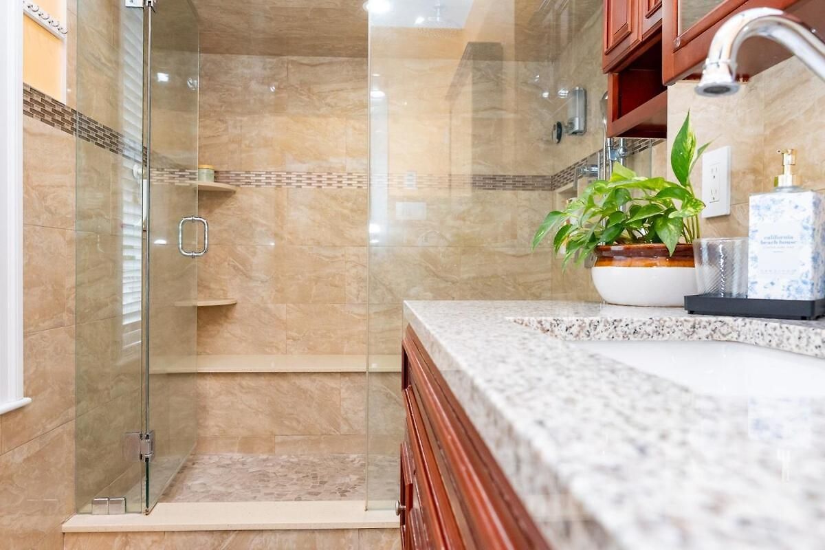 Spacious 5br Single House Near Bostonfree Parking 47 *