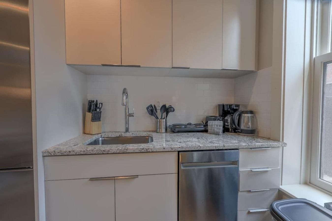Stunning On Newbury St Apartment