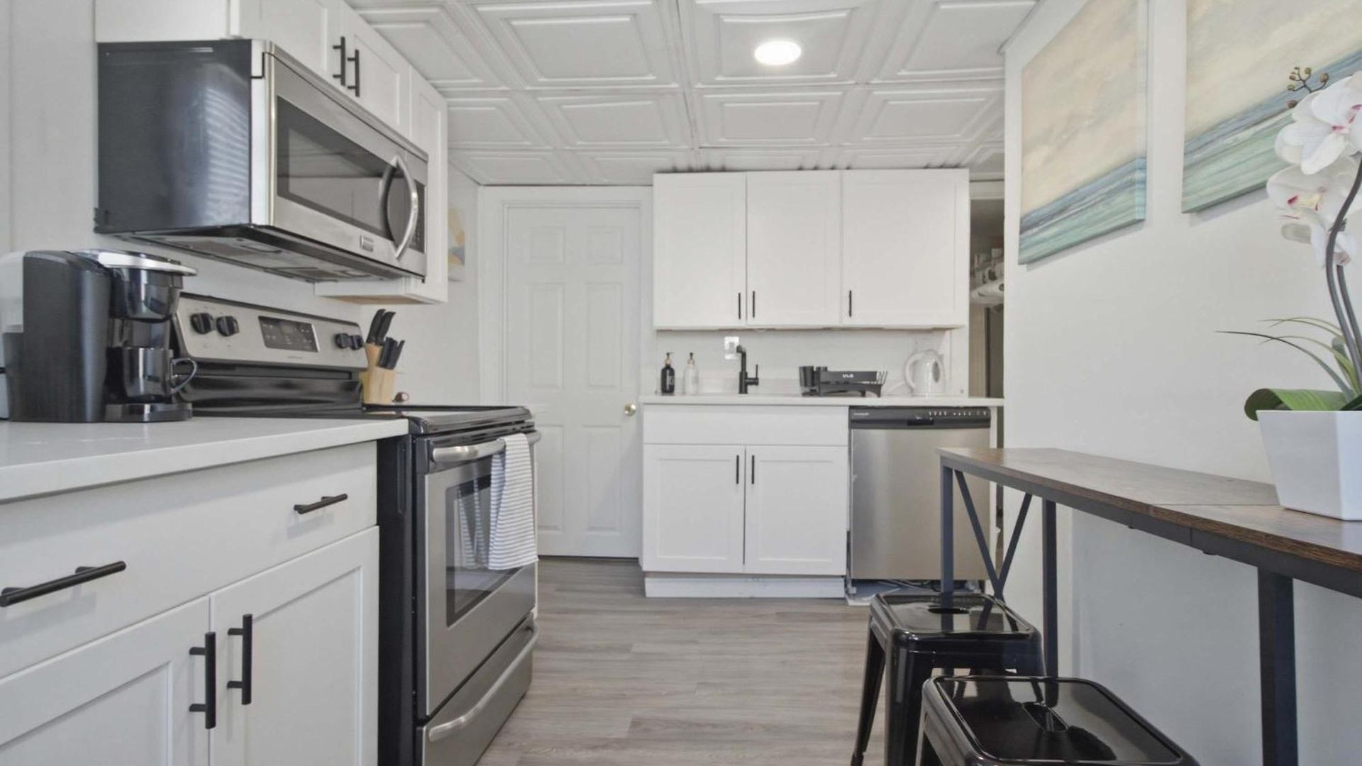 2br Near Airport Public Transit To Downtown Apartment Boston