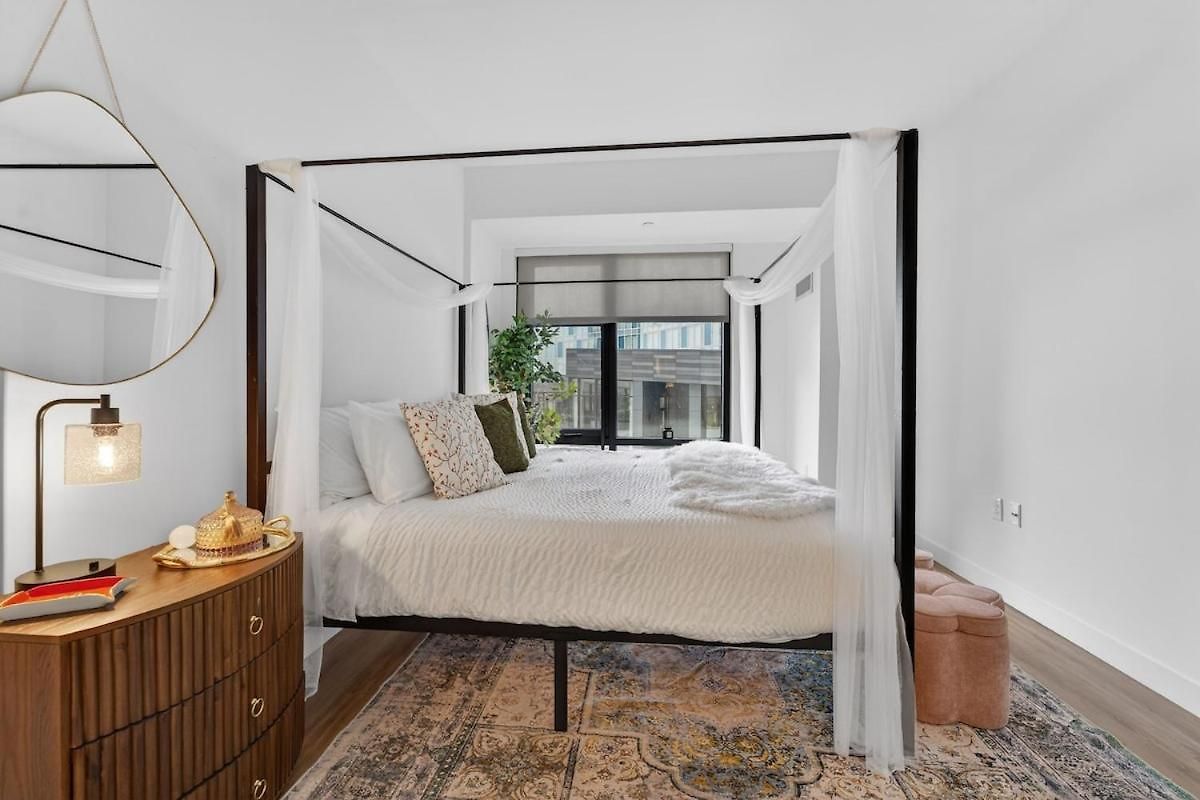 2-bedroom Lux In Seaport Next To Convention Center Apartment *