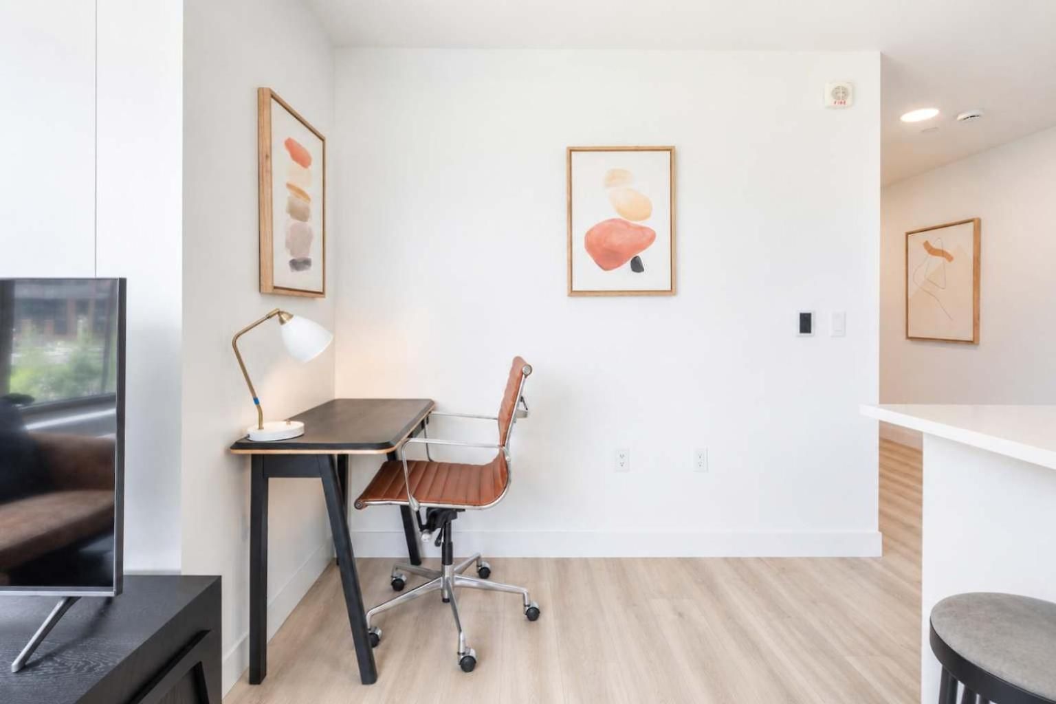 Luxury Near Harvard Business & Gym Apartment *