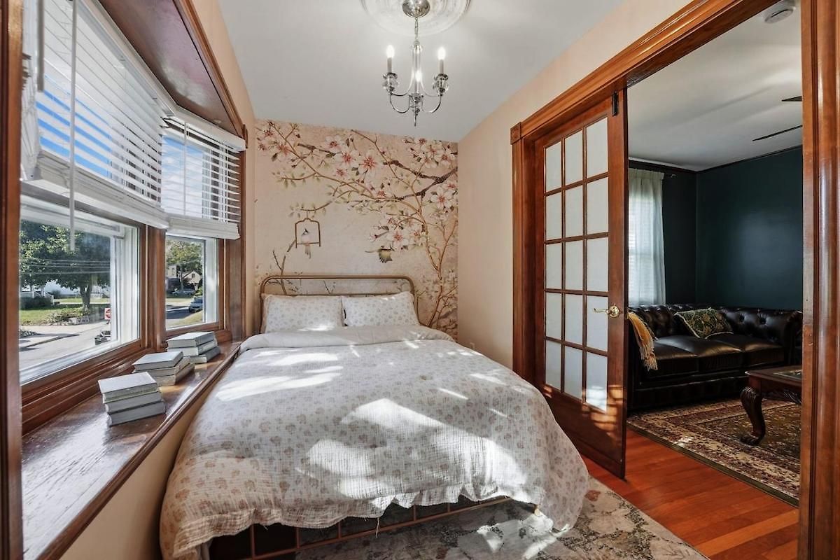 Apartment Charming 3br Garage Ev, Pool Table