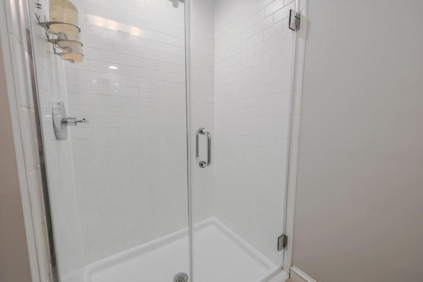 Sun-filled 1br Steps From Public Garden Apartment Boston