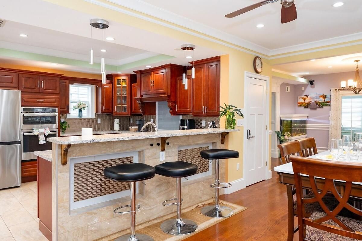 Spacious 5br Single House Near Bostonfree Parking 47 *