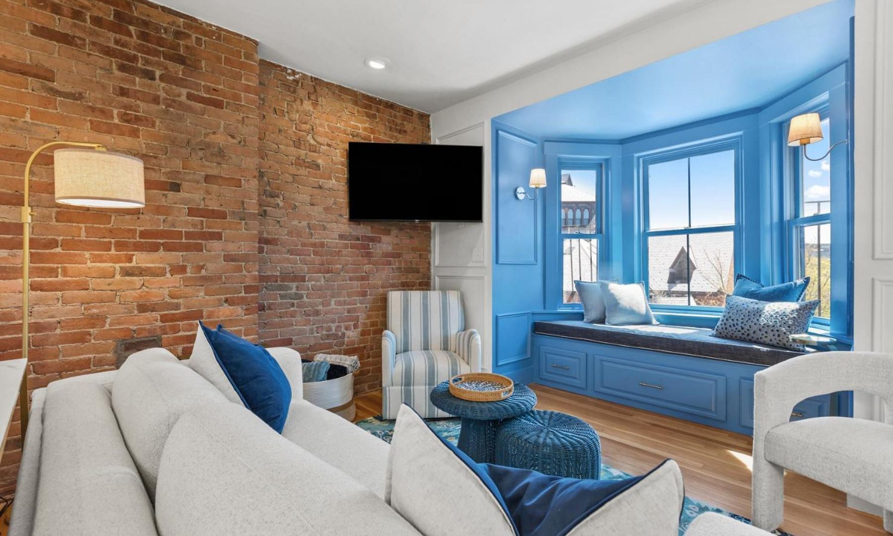 Apartment South End Furnished 2 Bedroom Walk To Copley, Prudential, Commons, Mgh, Public Gardens, Public Library *