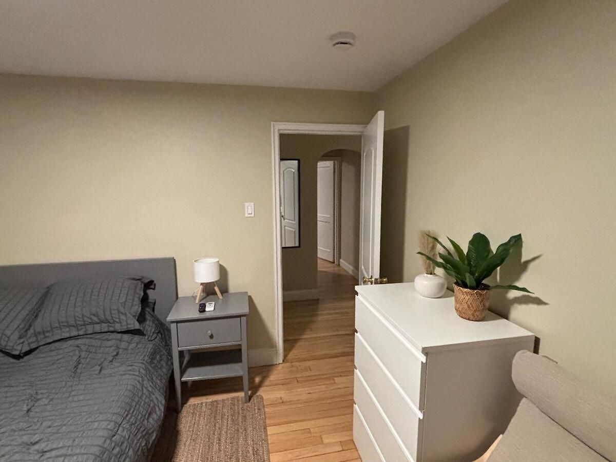 Apartment Modern 3 Bedroom With Parking In Boston