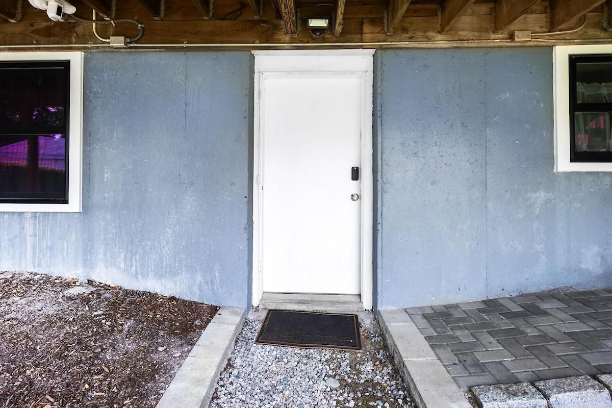 Private Own Entry Parking 7 Min To Train Apartment