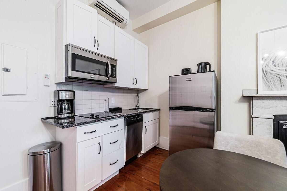 The Beacon Hill Apartment *