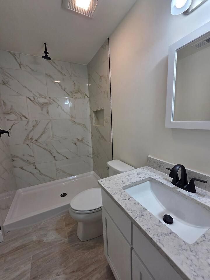 Apartment A New 3 Bedroom 4 Beds 2 Bath, 2 *