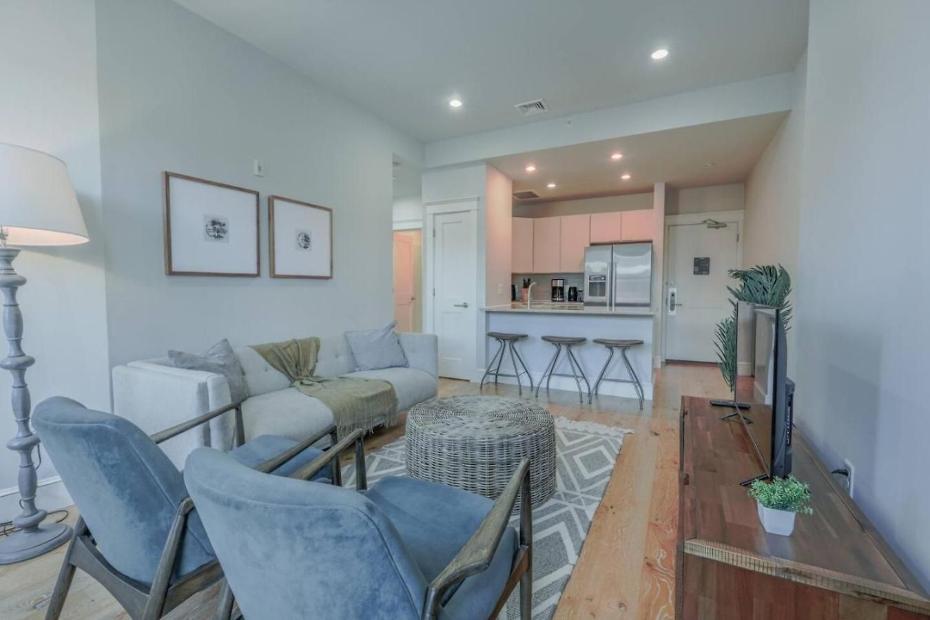 Apartment Back Bay Gem 1br On Newbury Street