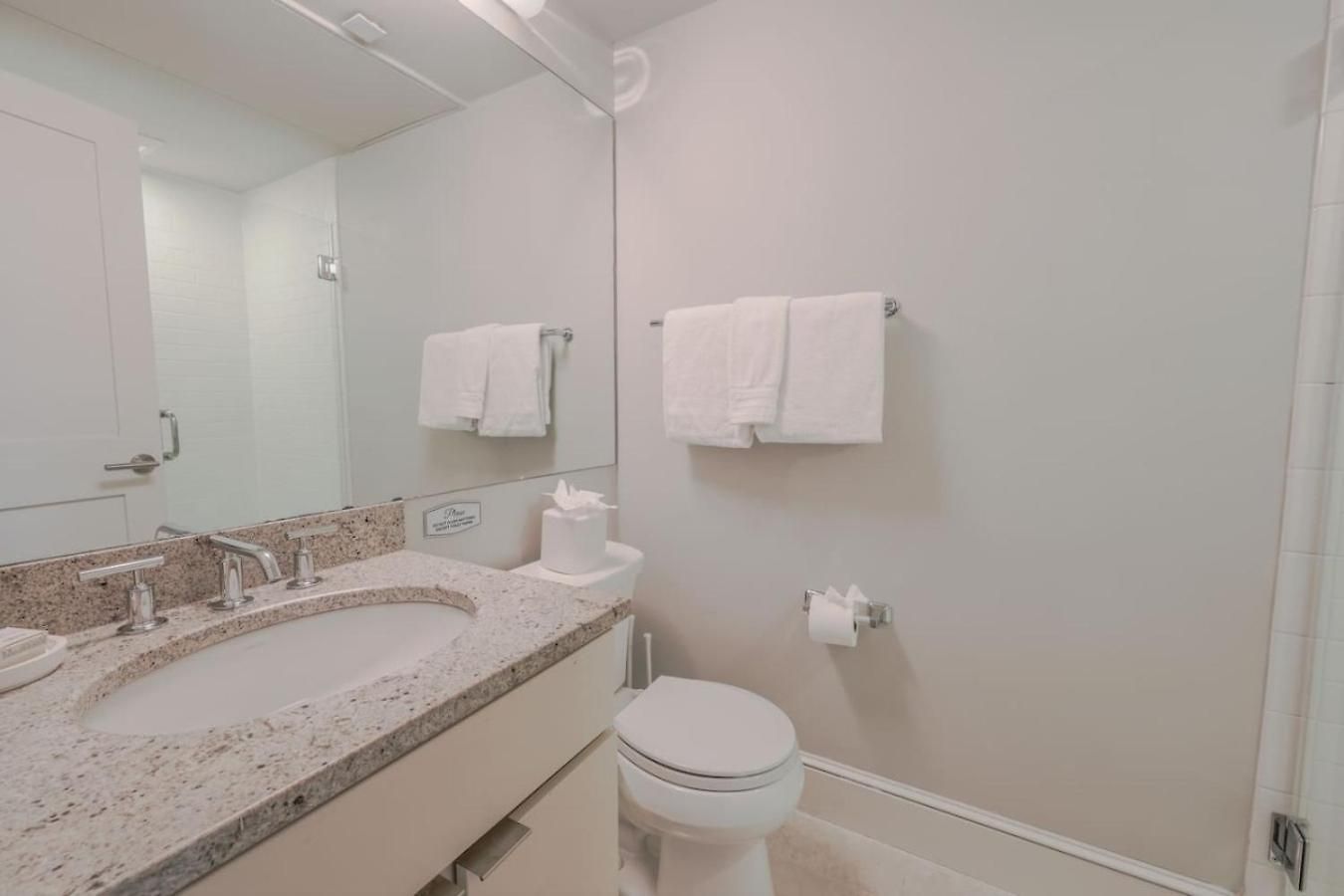 Apartment Classic Back Bay 1br On Newbury Street *