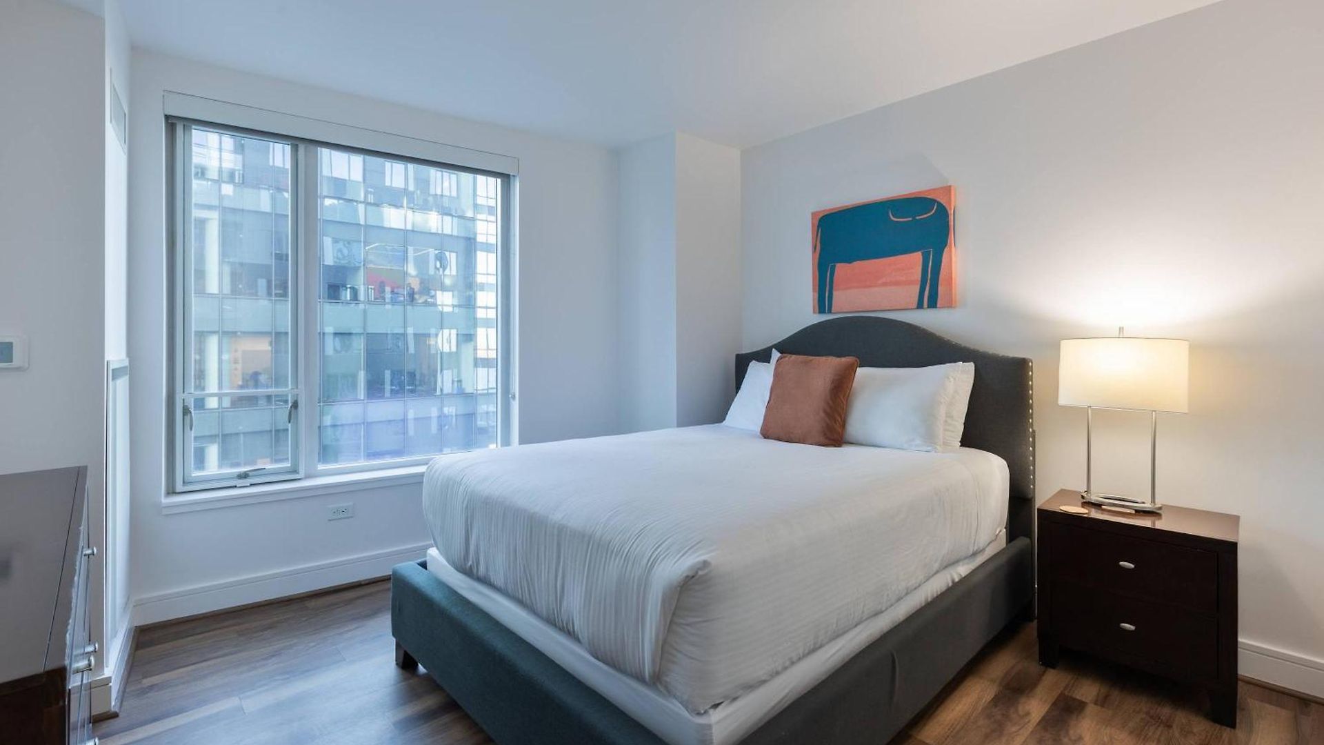 Waterfront Luxury Living & Walk To Dining Boston