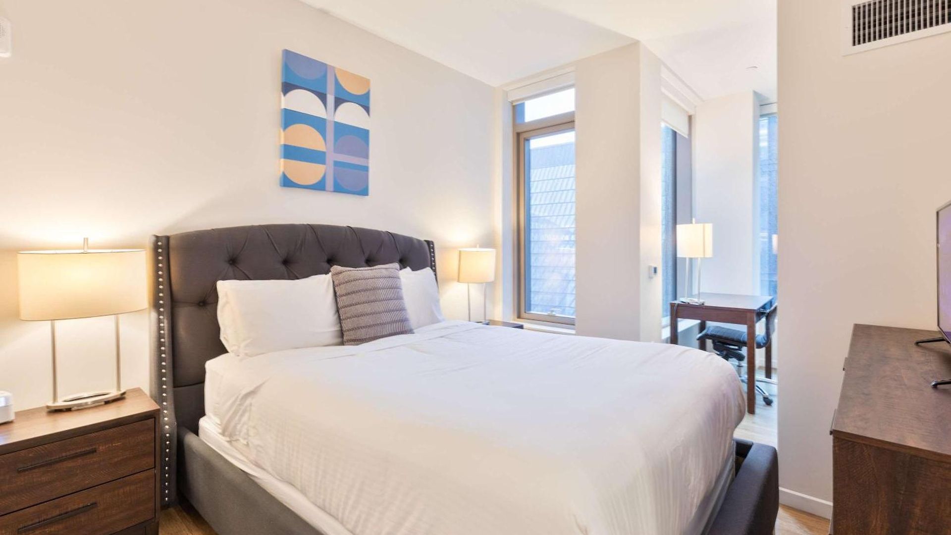 Modern In Seaport With Gym *