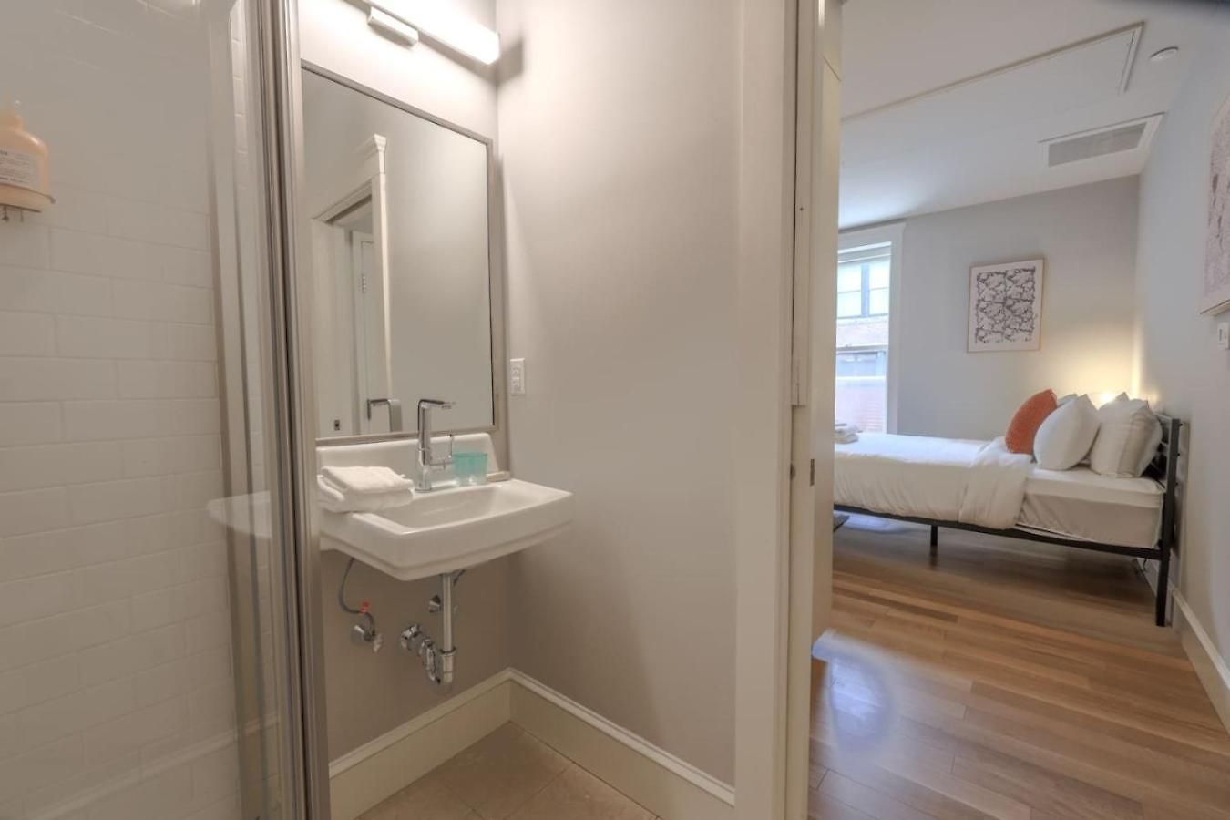 Apartment Stunning On Newbury St Boston