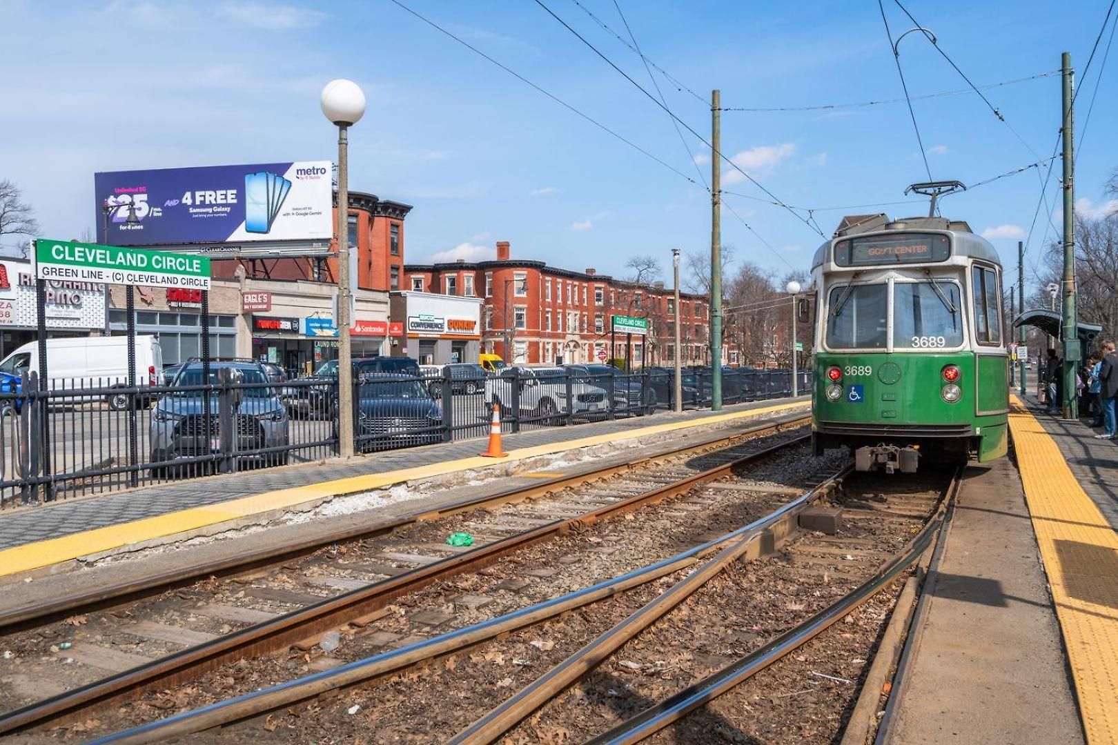 W/ Ac, W/d & Line * Boston