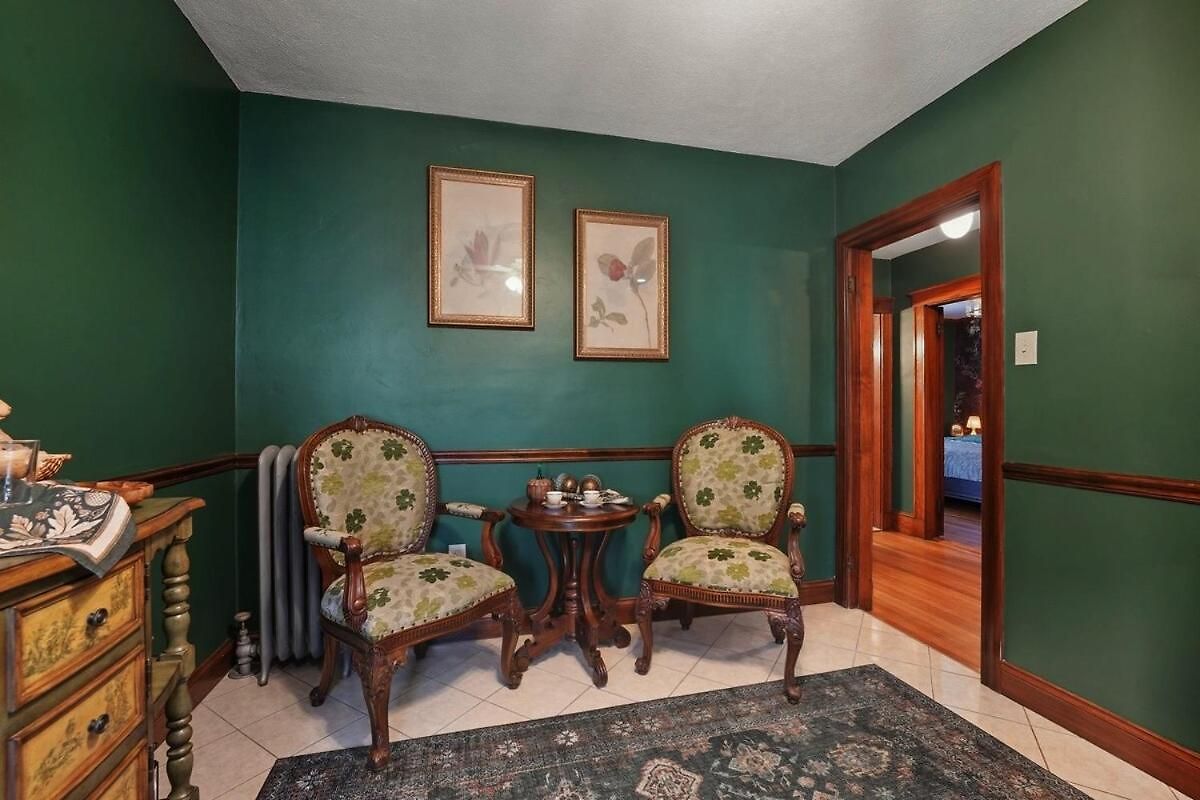Apartment Charming 3br Garage Ev, Pool Table