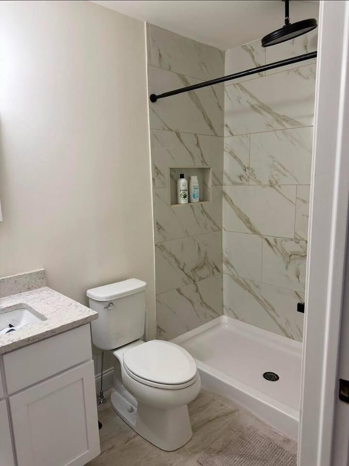 A New 3 Bedroom 4 Beds 2 Bath, 2 Apartment