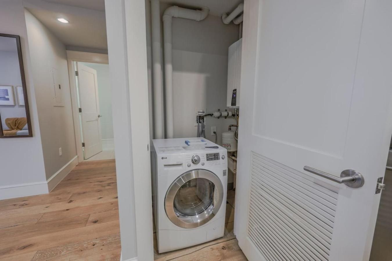 Modern 1bed 1bath In Back Bay Boston
