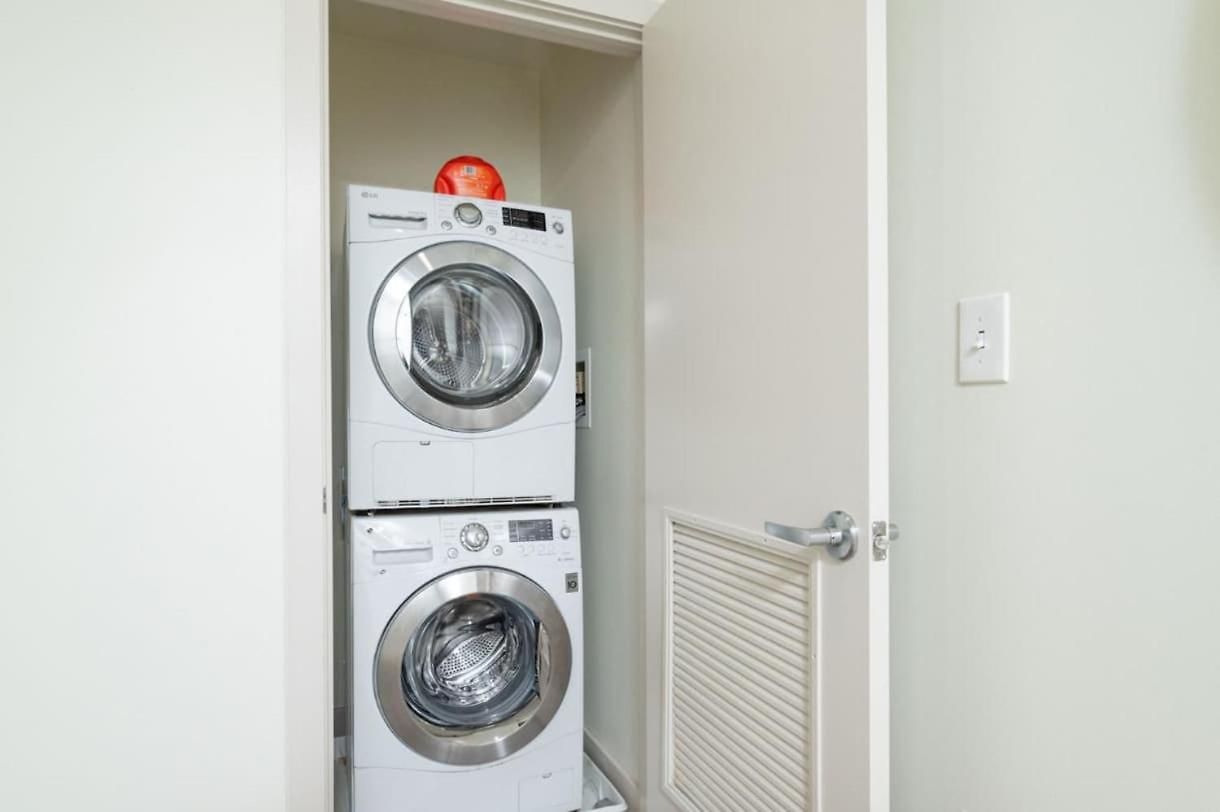 2br Den Fenway Walk To Bu Longwood Red Sox * Boston