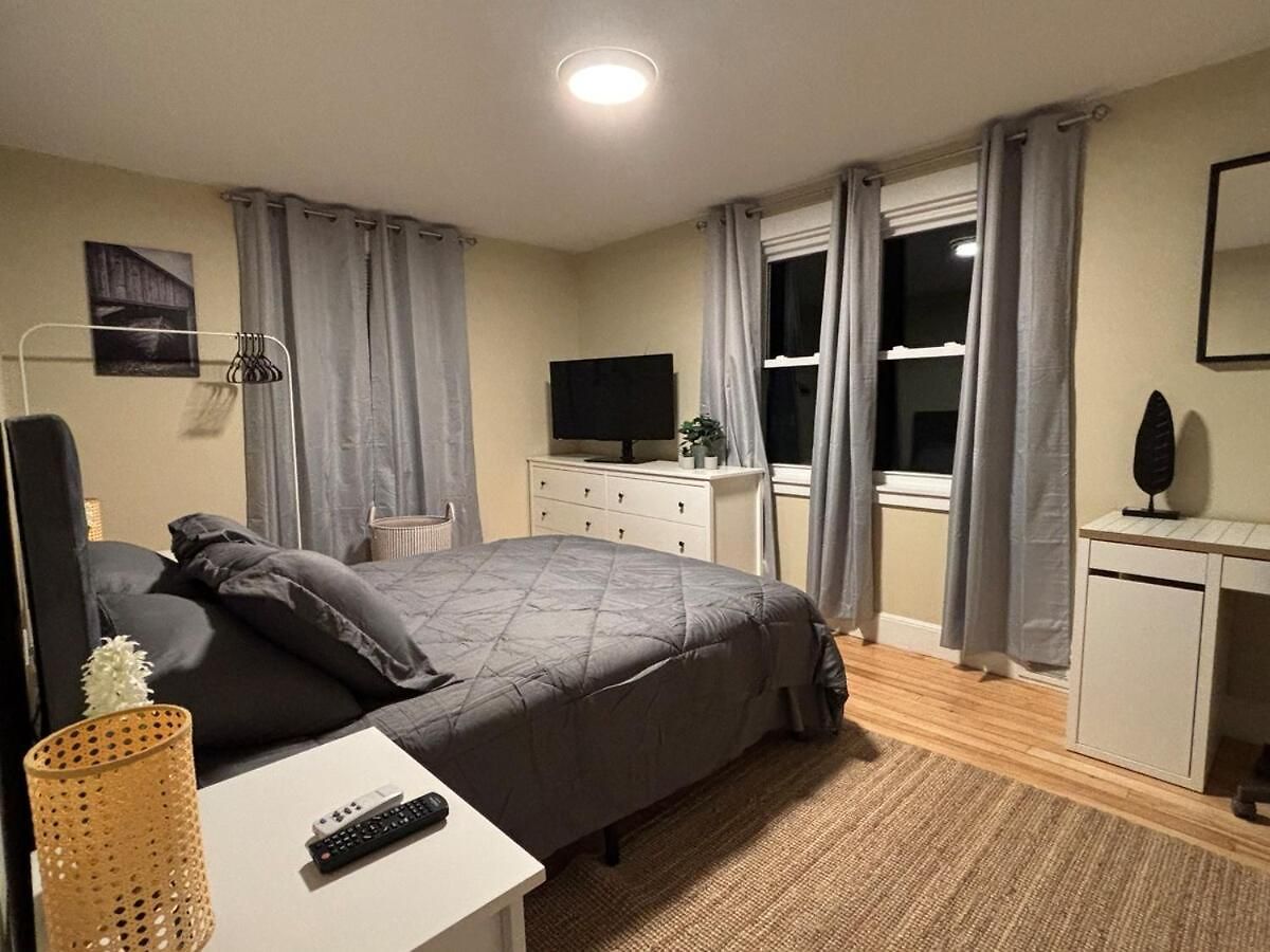 Apartment Modern 3 Bedroom With Parking In