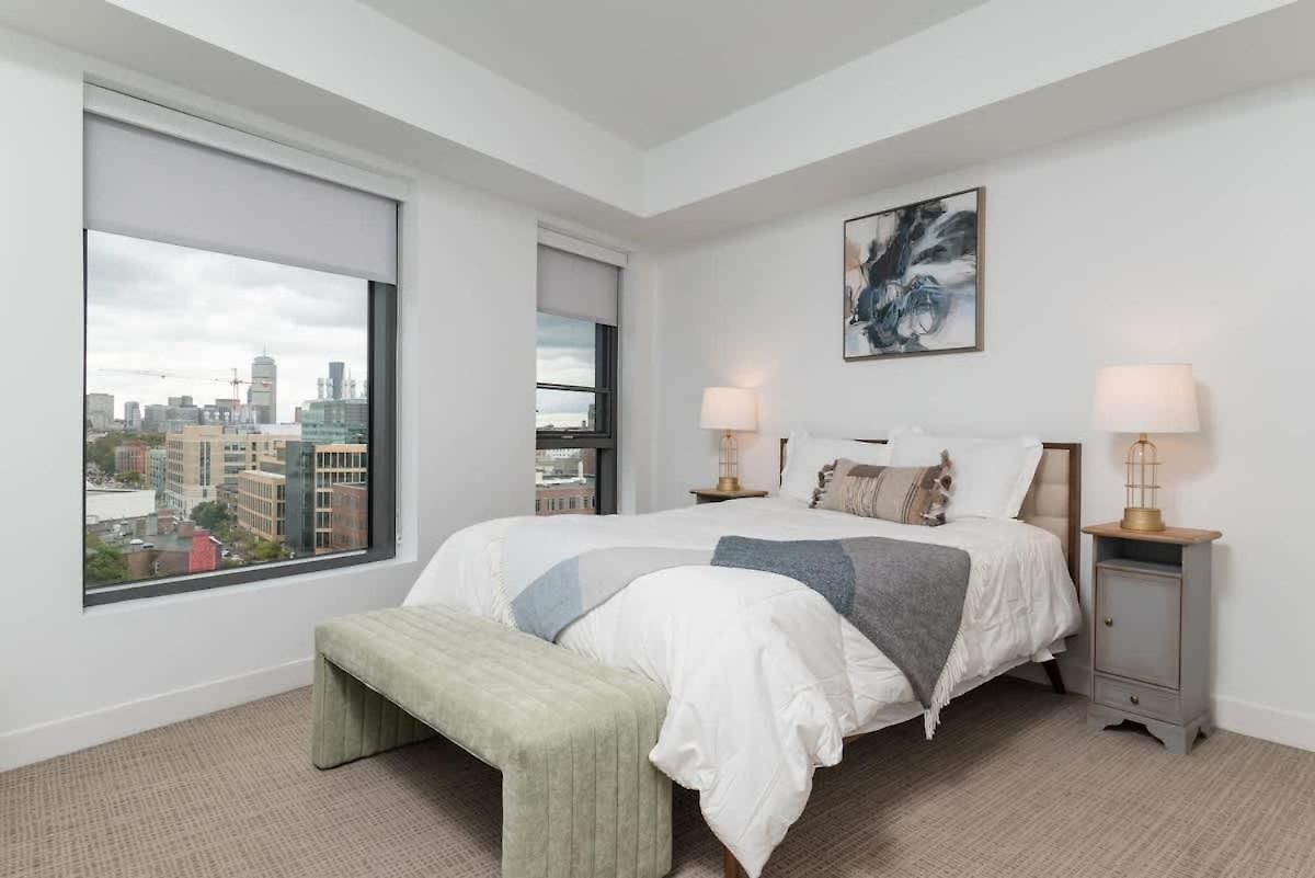 Cozy 2br Near Harvard With Gym Golf & Work Space Apartment *