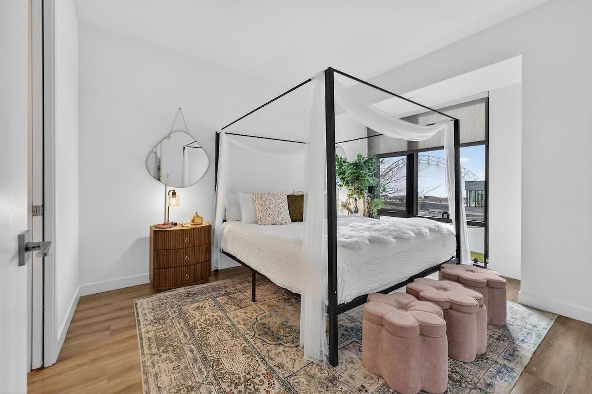 2-bedroom Lux In Seaport Next To Convention Center Apartment Boston