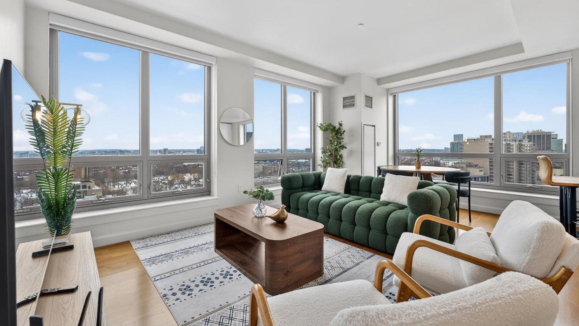 2 Bedroom Lux In Downtown Tower Apartment Boston