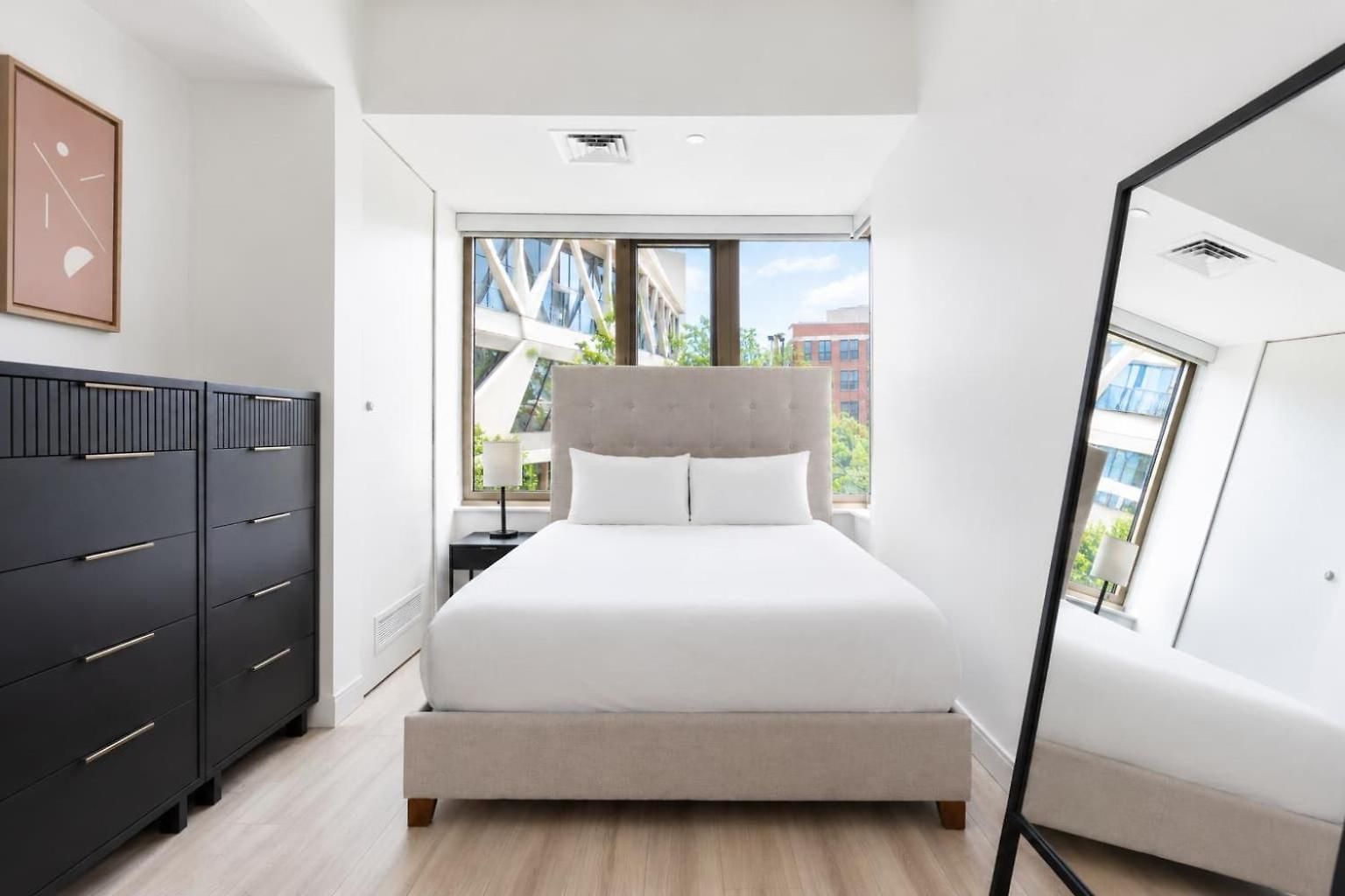 Luxury Near Harvard Business & Gym Apartment *