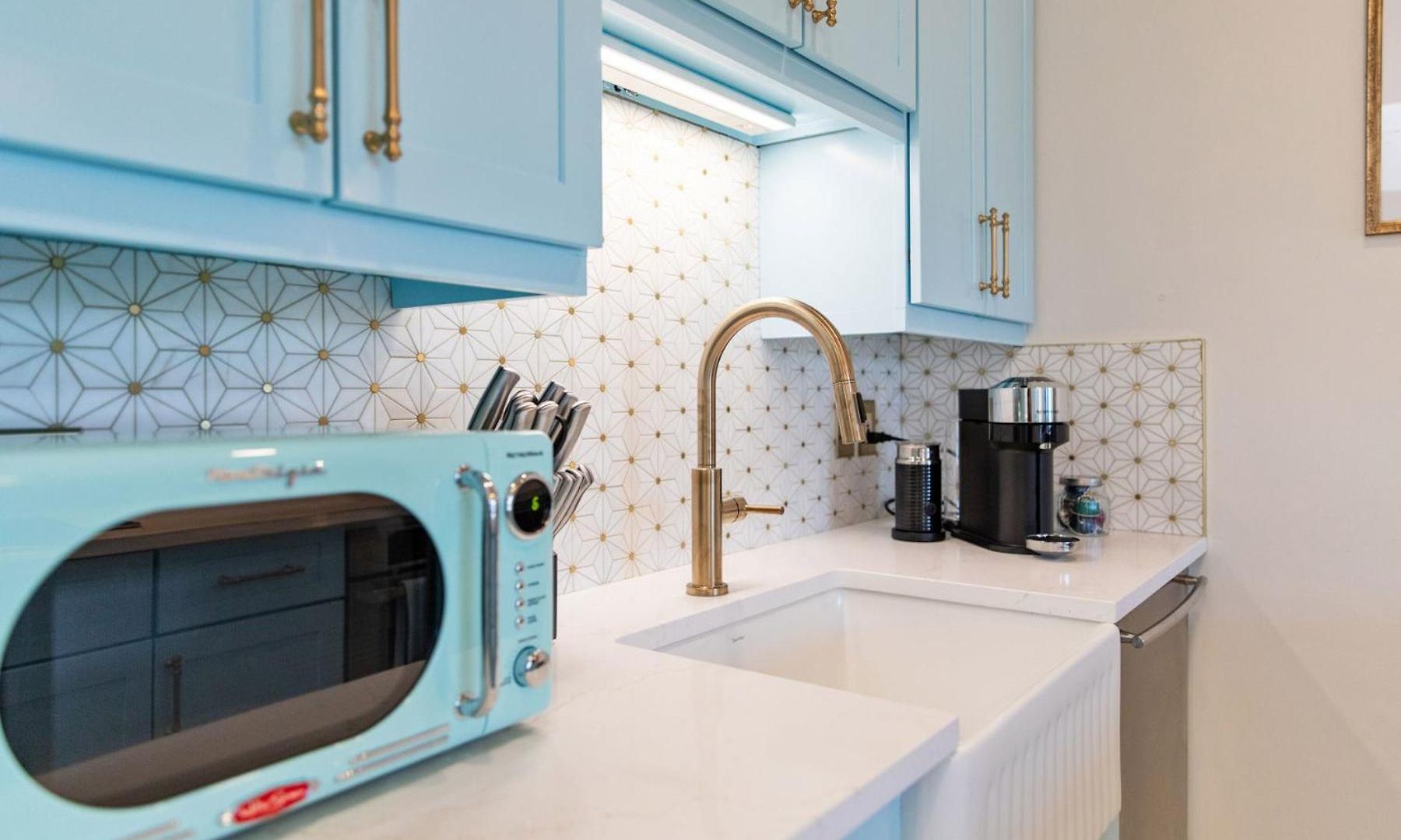 Apartment South End Furnished 2 Bedroom Walk To Copley, Prudential, Commons, Mgh, Public Gardens, Public Library *