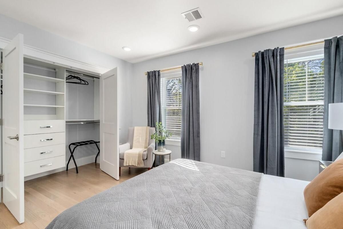 New 3 Bedroom, 2 Bath Unit, Meadow View! Boston