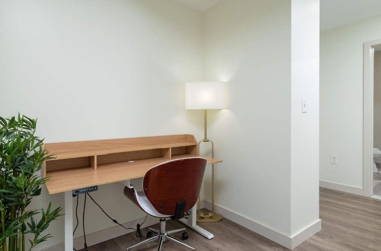 2br Den Fenway Walk To Bu Longwood Red Sox * Boston